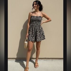 Zara Women’s Black and Cream Casual Dress/Short.